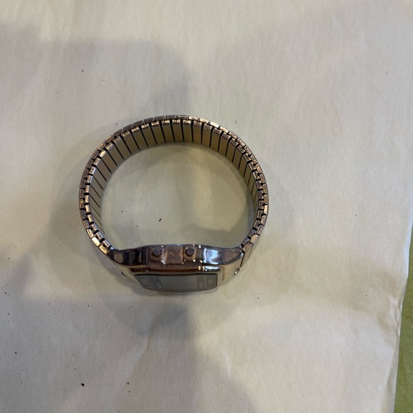 Timex Gold Digital Watch - Picture 4 of 6